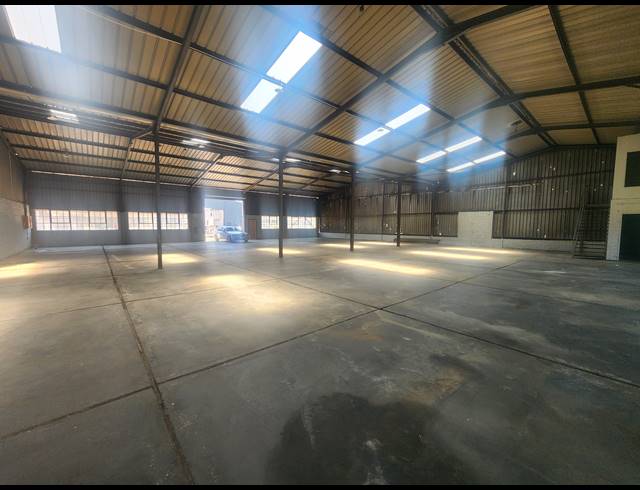 751M² WAREHOUSE TO LET IN WADEVILLE